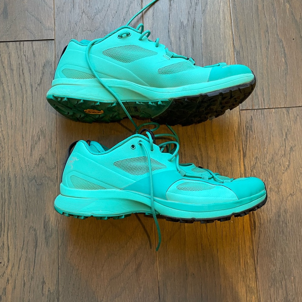 Womens Arcteryx Norvan VT Shoes, size 7
